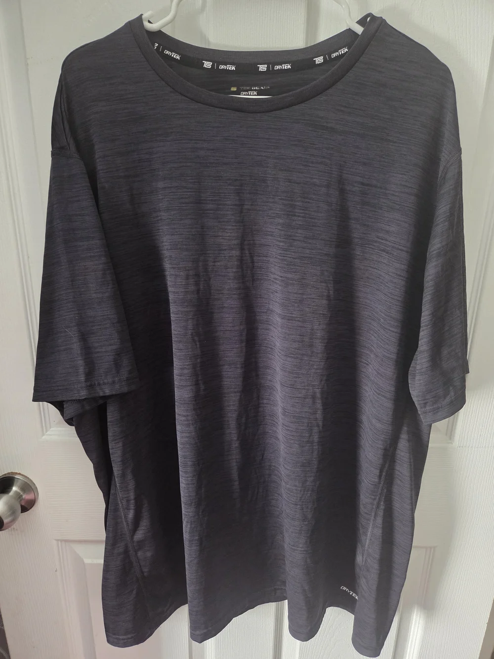 tek gear Men's Heather Charcoal Short Sleeve Crew Tee